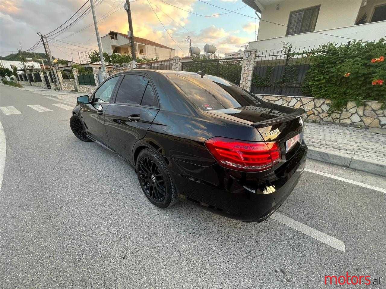 2010' Mercedes-Benz E 350 photo #1