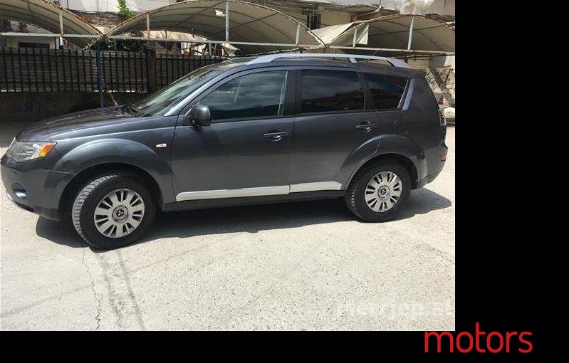 2007' Mitsubishi Outlander photo #1