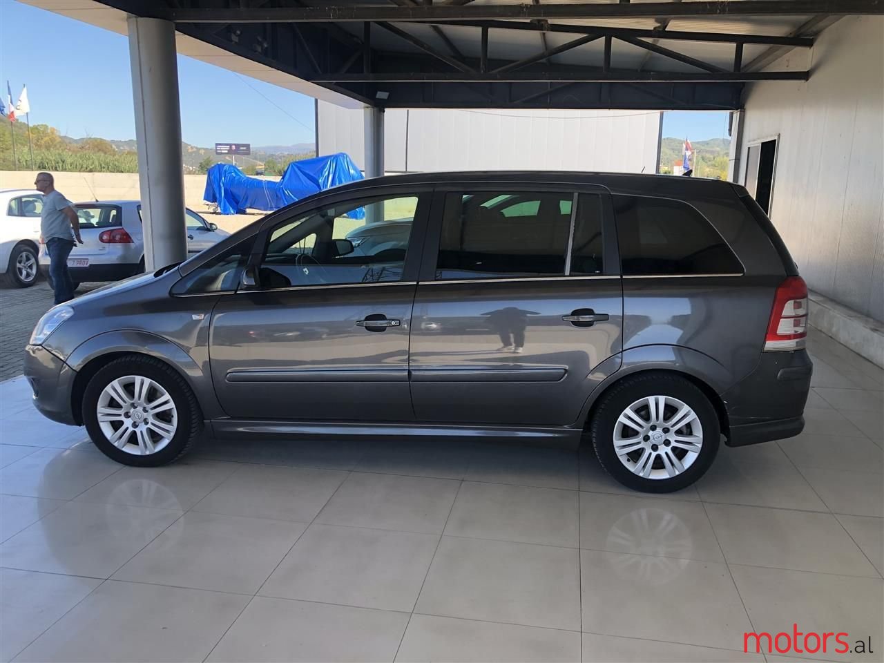 2009' Opel Zafira photo #6