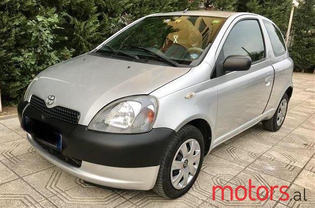 2001' Toyota Yaris photo #1