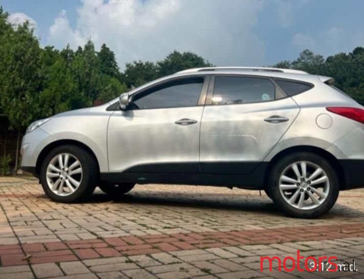 2010' Hyundai Tucson photo #4