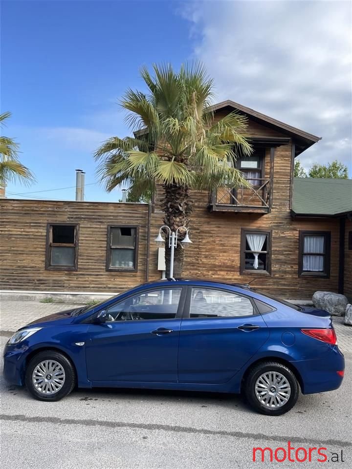 2016' Hyundai Accent photo #3