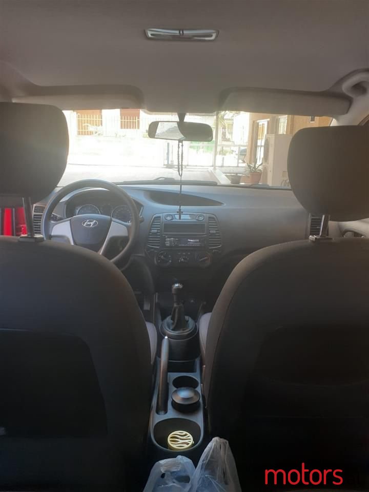 2009' Hyundai H 200 photo #2