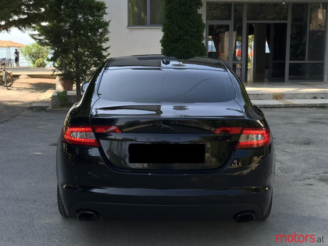 2010' Jaguar XF photo #4