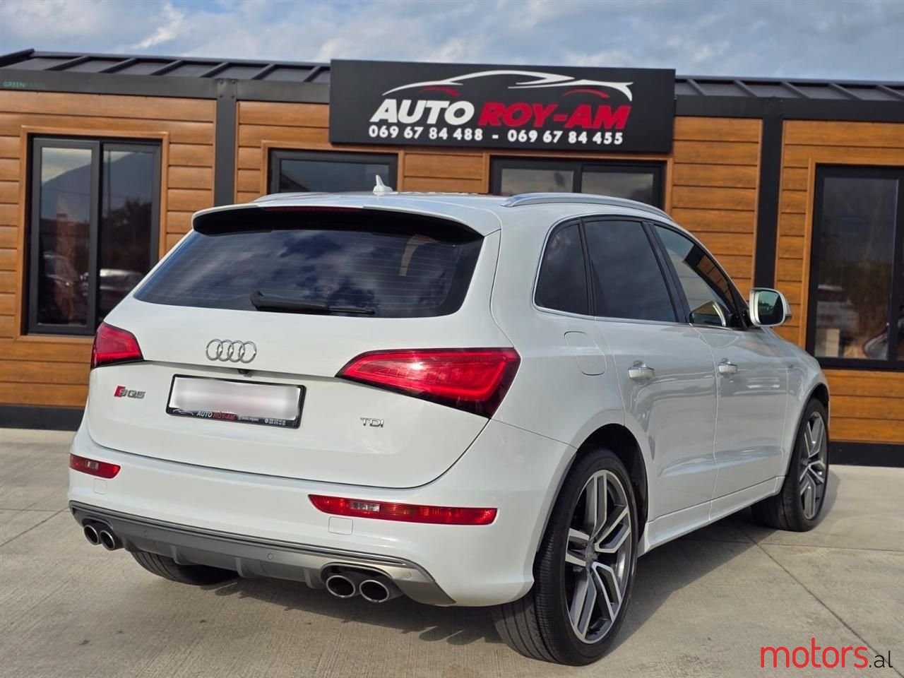 2015' Audi SQ5 photo #5