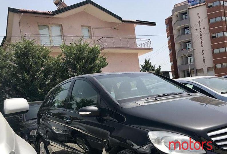 2005' Mercedes-Benz B 180 photo #1