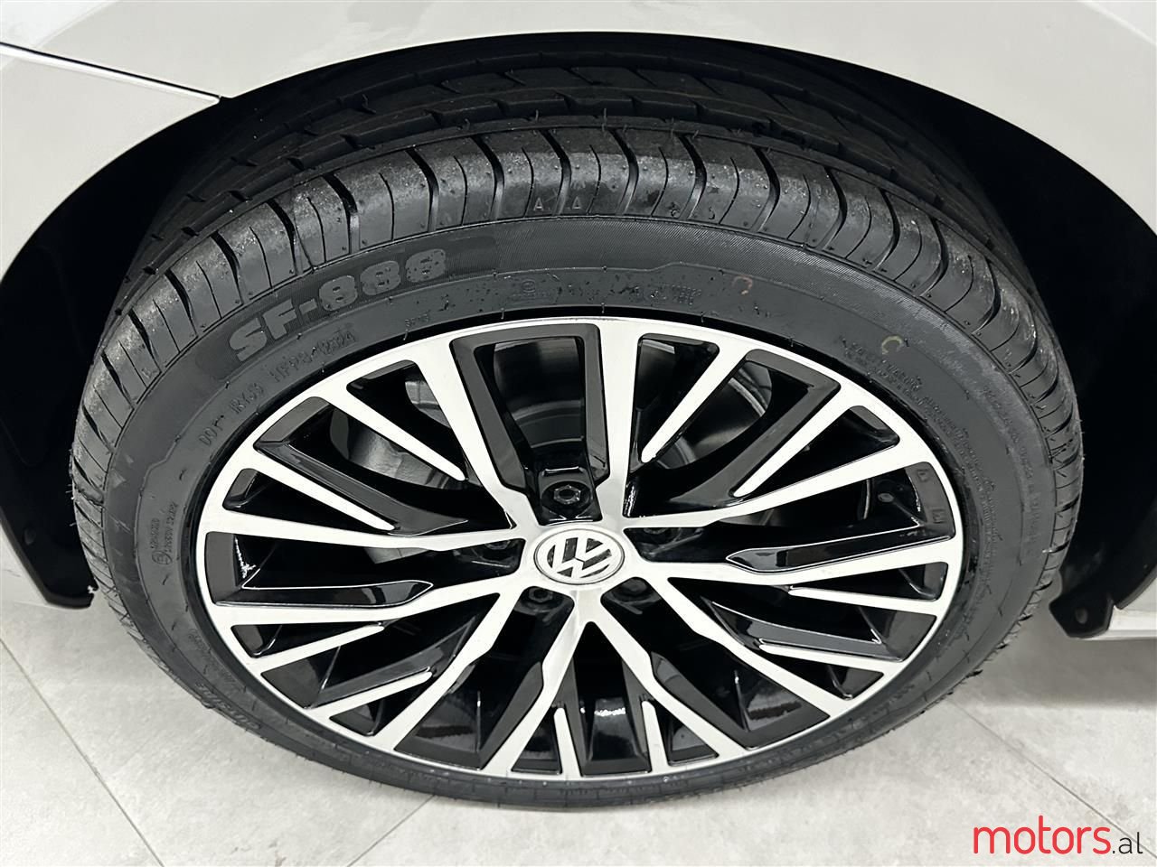 2014' Volkswagen Golf photo #3