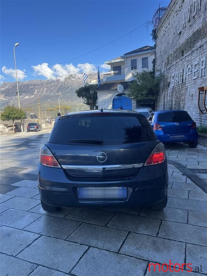 2009' Opel Astra photo #4