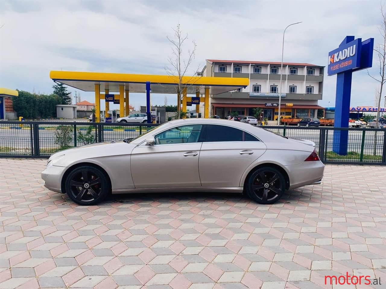 2006' Mercedes-Benz CLS 320 photo #3