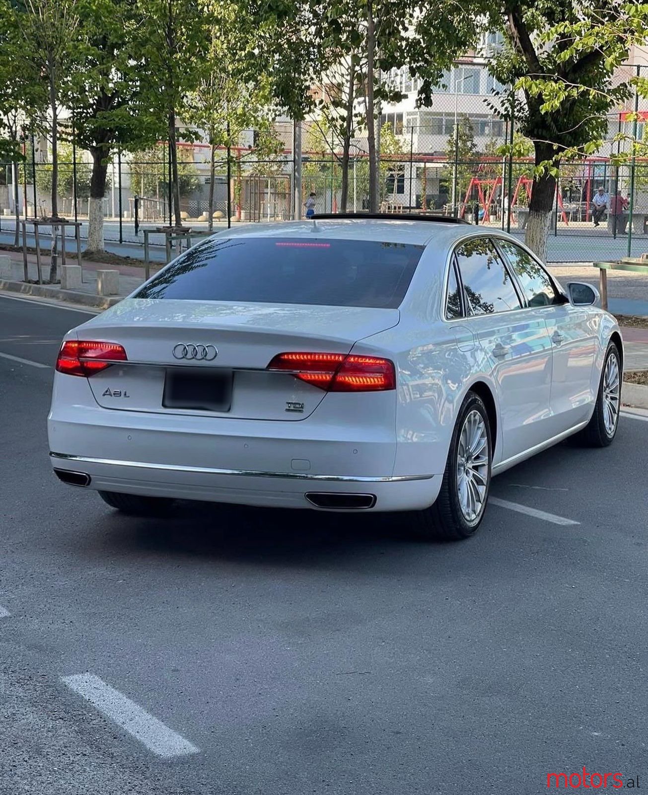 2015' Audi A8 photo #3