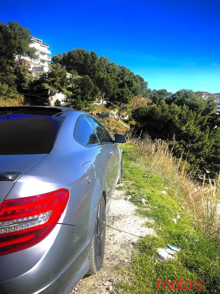 2013' Mercedes-Benz 220 photo #1