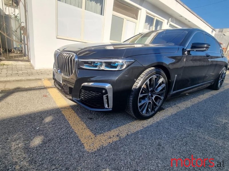 2017' BMW 730 photo #4