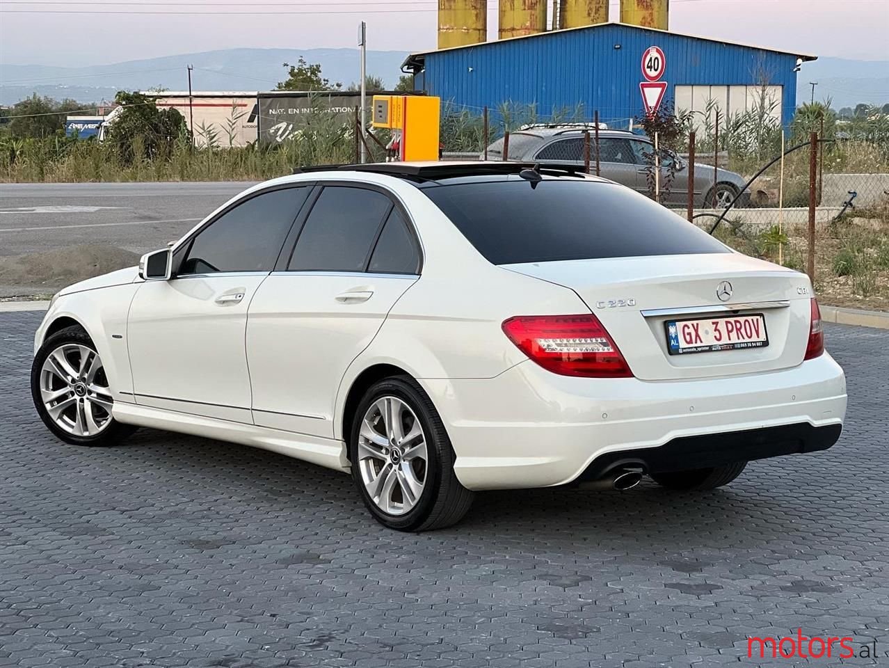 2012' Mercedes-Benz C 220 photo #5
