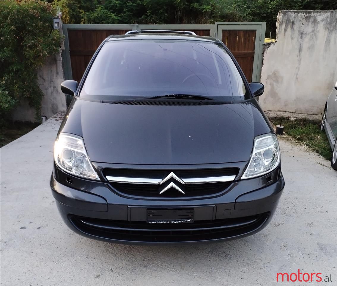 2008' Citroen C8 photo #1