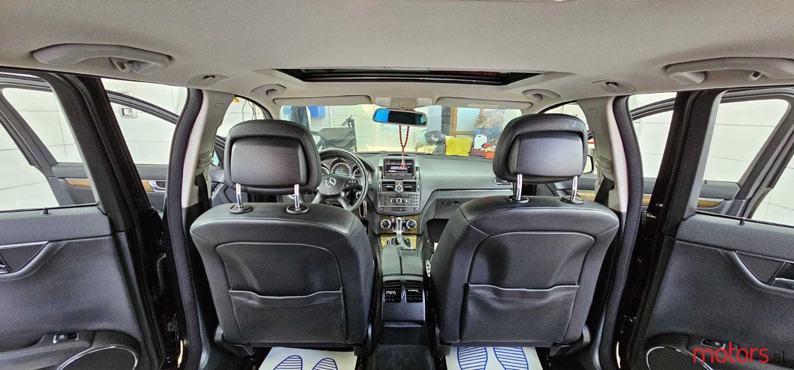 2010' Mercedes-Benz C 250 photo #6