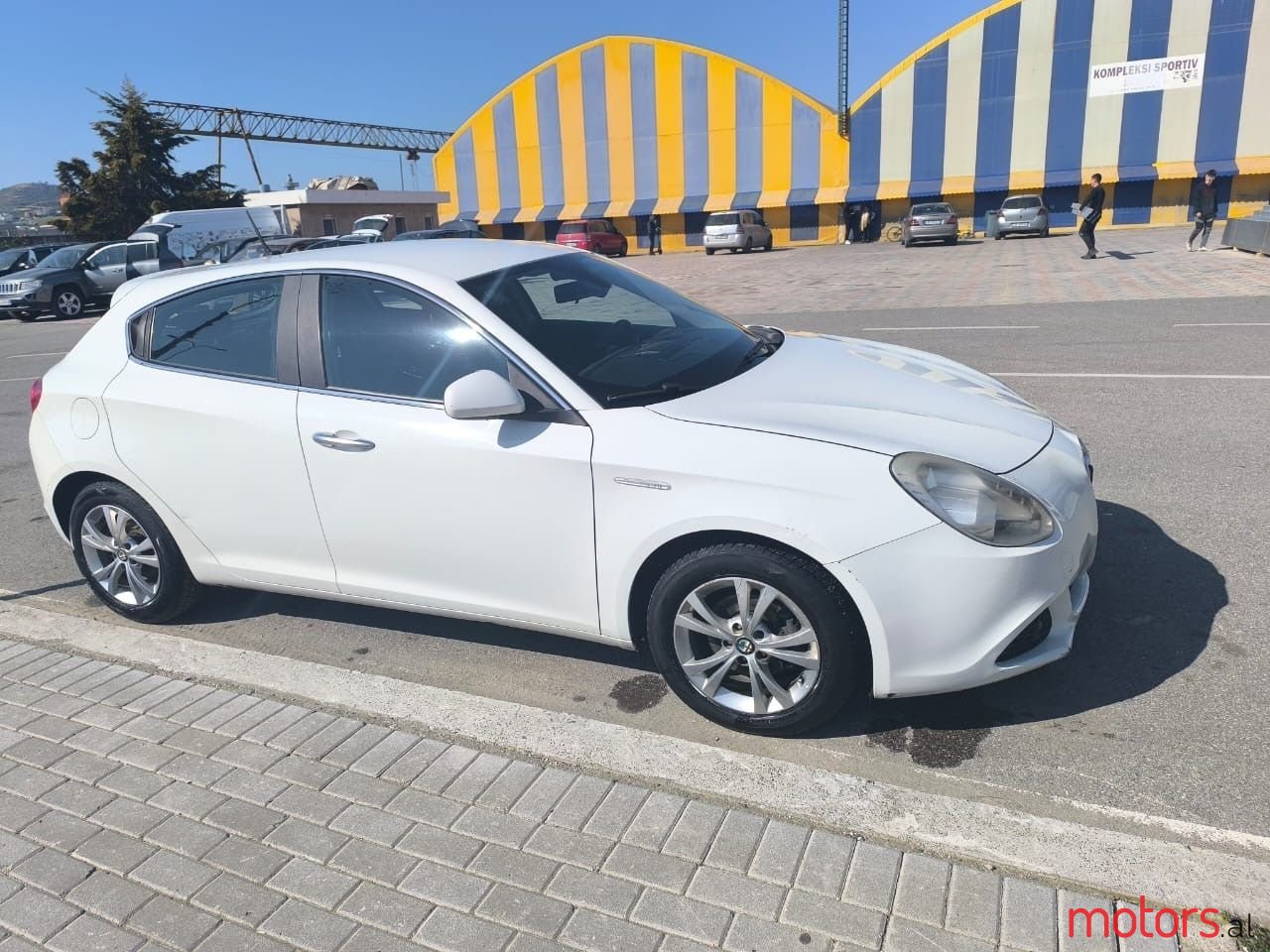 2010' Alfa Romeo Giulietta photo #1