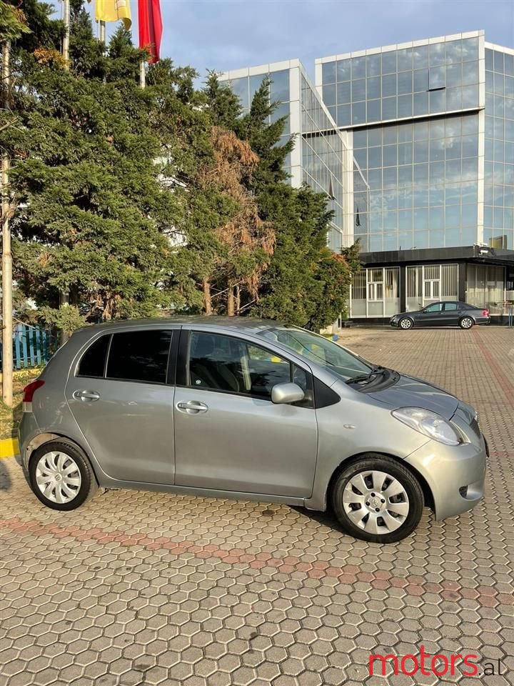 2007' Toyota Yaris photo #3