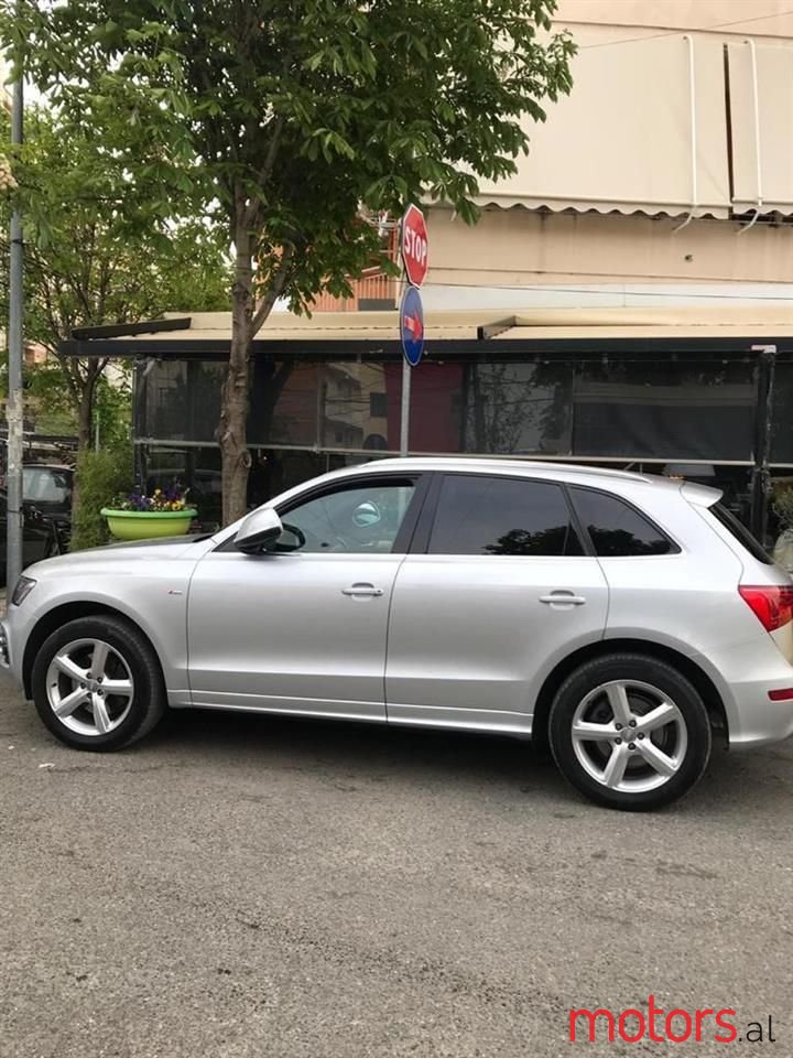 2010' Audi Q5 photo #2