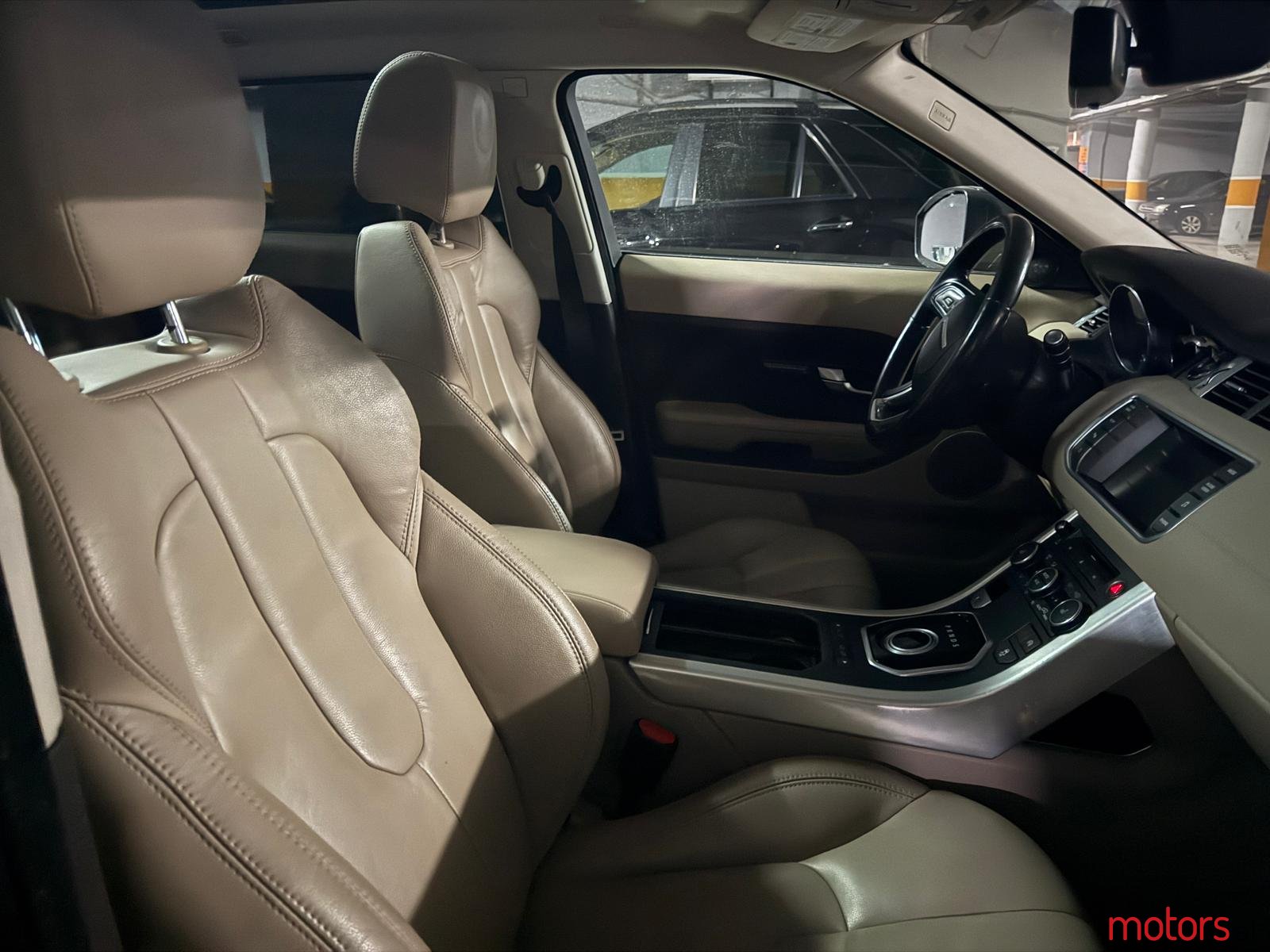 2015' Land Rover Range Rover Evoque photo #4