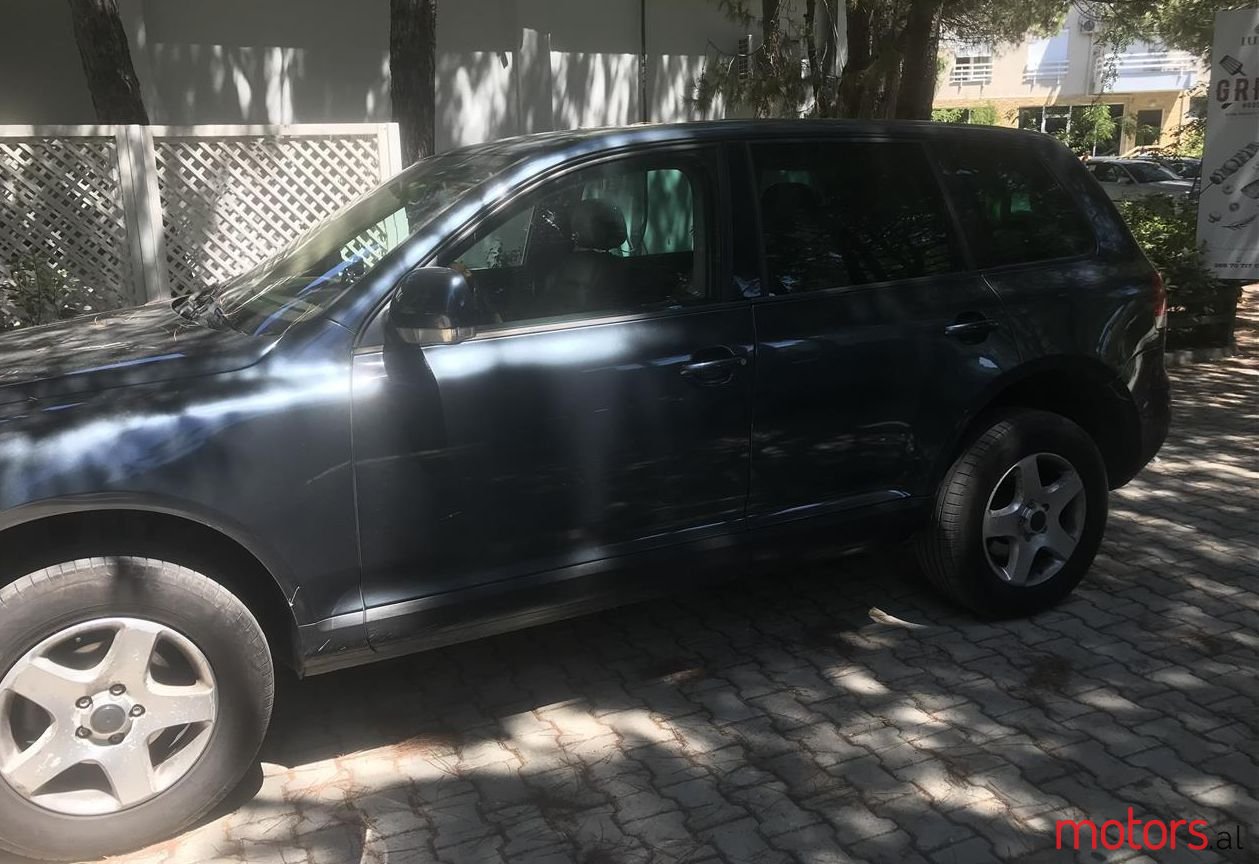 2006' Volkswagen Touareg photo #3