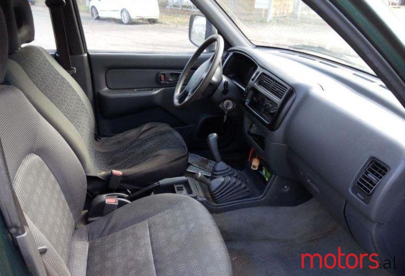 2005' Mitsubishi L200 photo #1