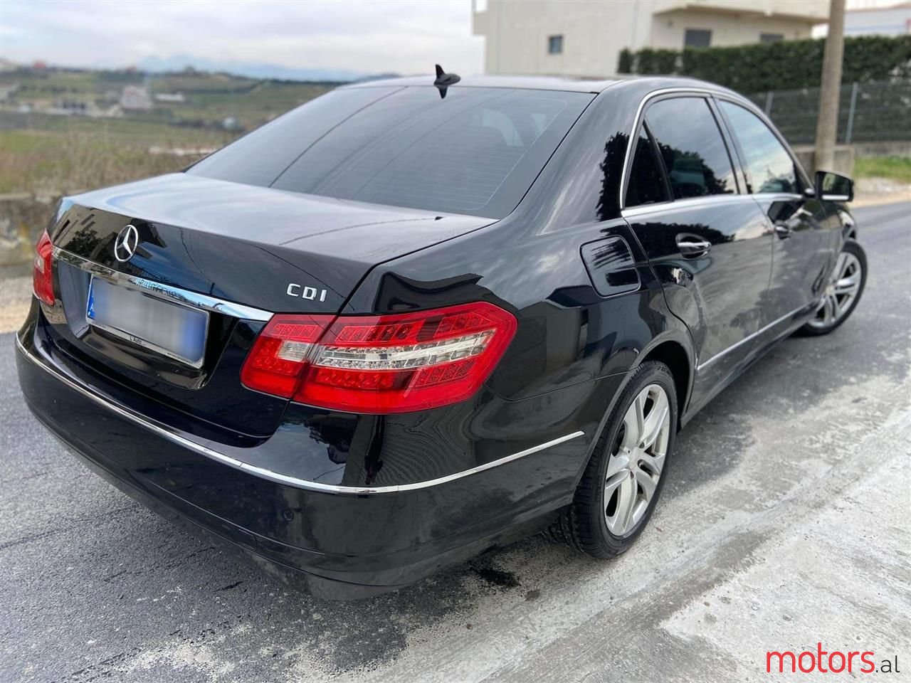 2010' Mercedes-Benz E 220 photo #4