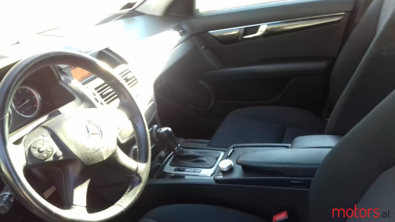 2010' Mercedes-Benz C 220 photo #4