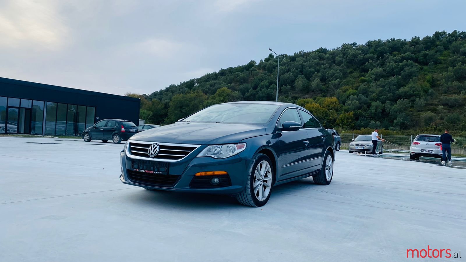 2011' Volkswagen Passat CC photo #1