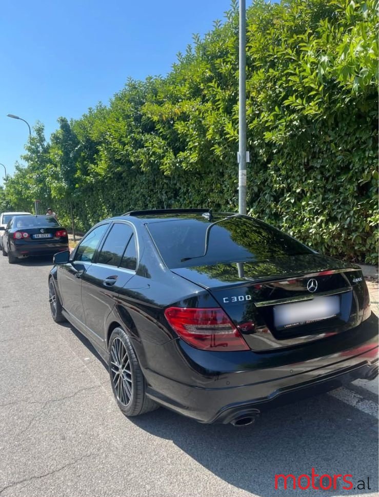 2012' Mercedes-Benz C 300 photo #5