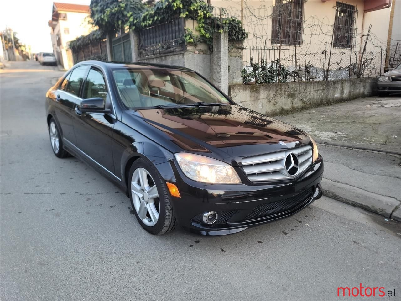 2010' Mercedes-Benz C 300 photo #1