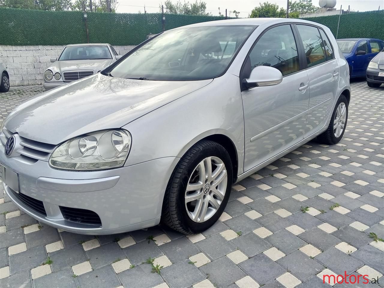 2008' Volkswagen Golf photo #1