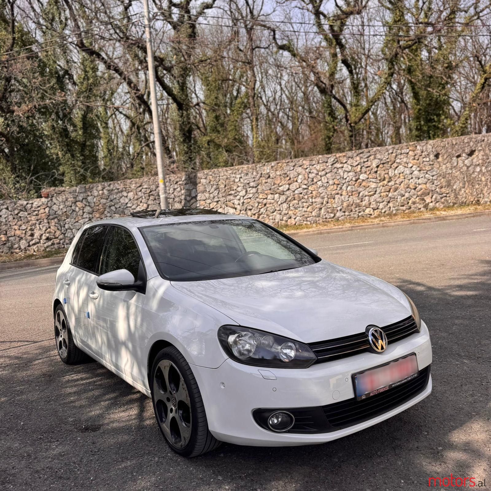 2012' Volkswagen Golf photo #1