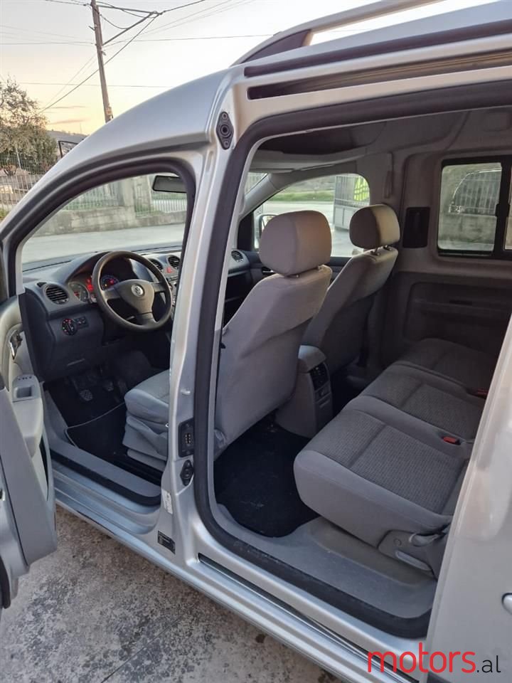 2009' Volkswagen Caddy photo #5