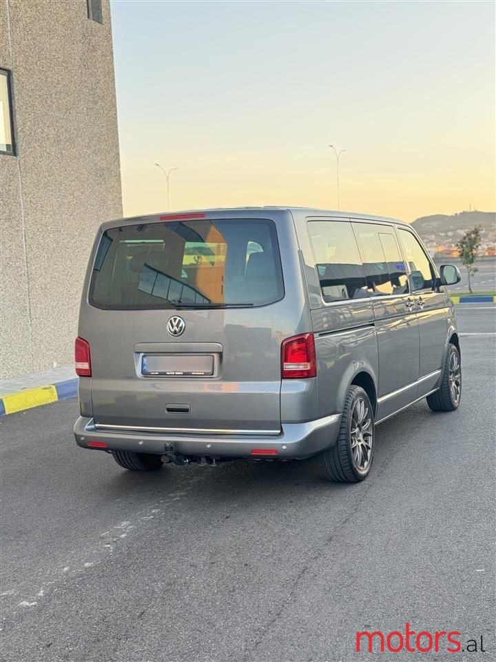 2012' Volkswagen T5 Caravelle photo #6