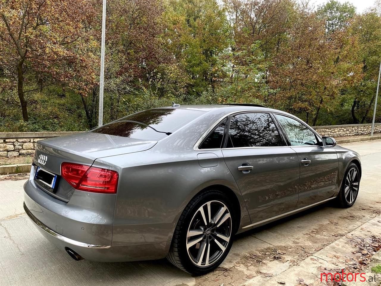 2013' Audi A8 photo #2