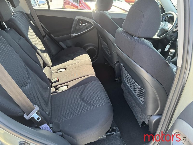 2008' Toyota RAV4 photo #3