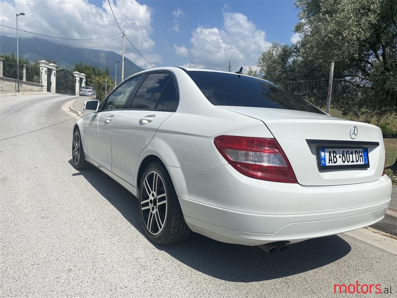 2009' Mercedes-Benz C 180 photo #3