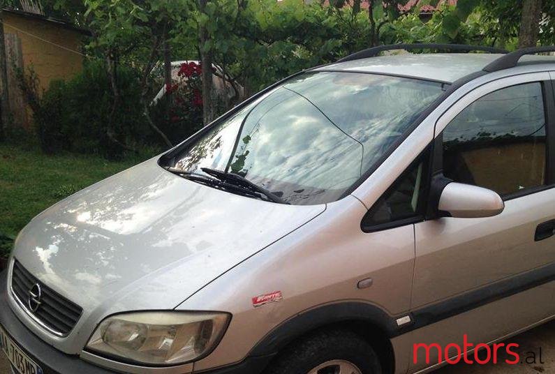 2002' Opel Zafira photo #1