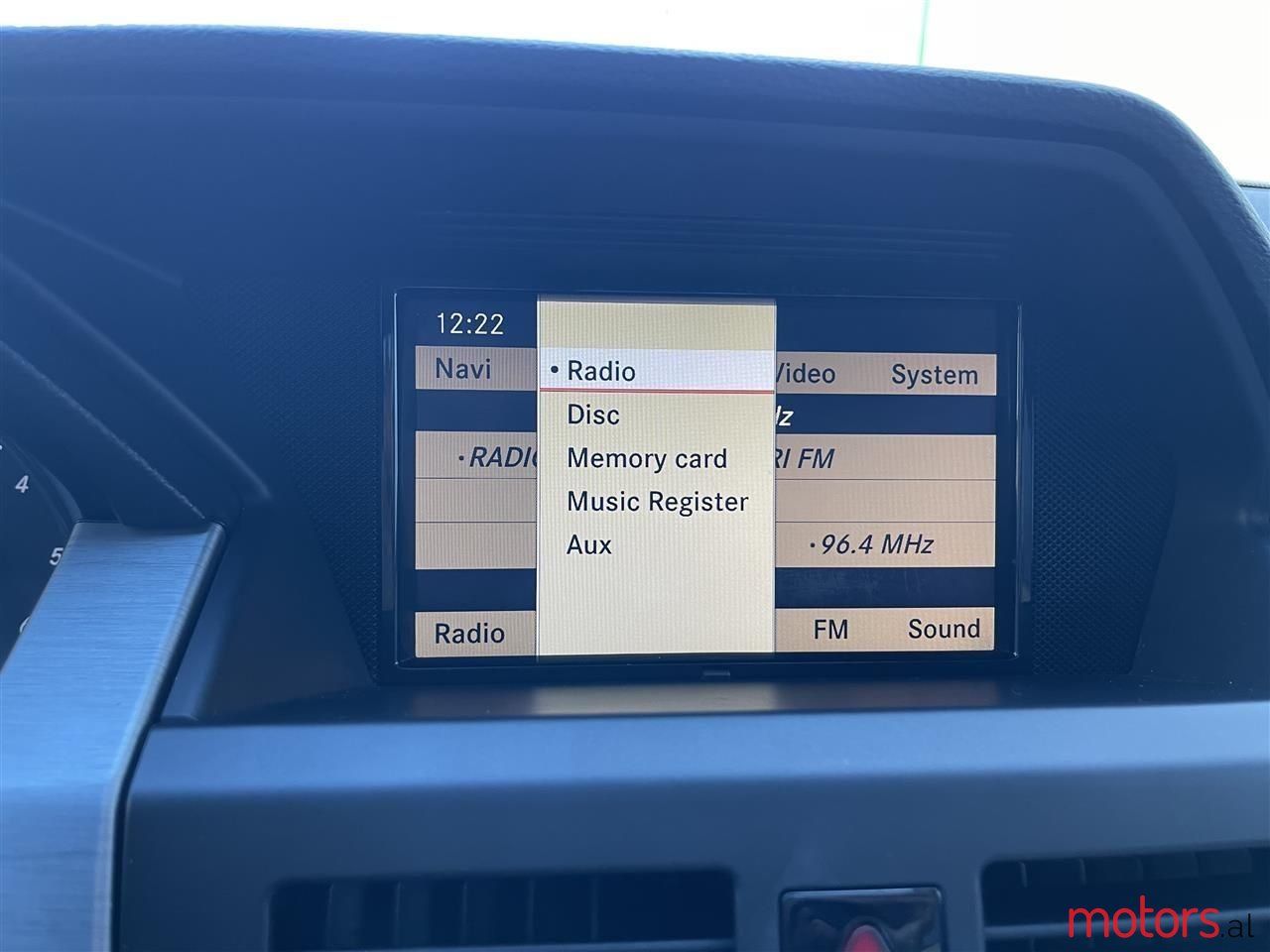 2008' Mercedes-Benz GLK 320 photo #3