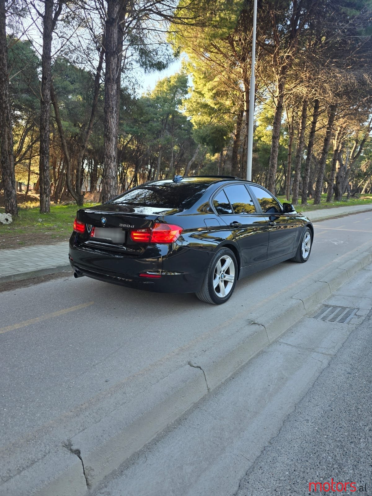 2012' BMW 3 Series photo #4