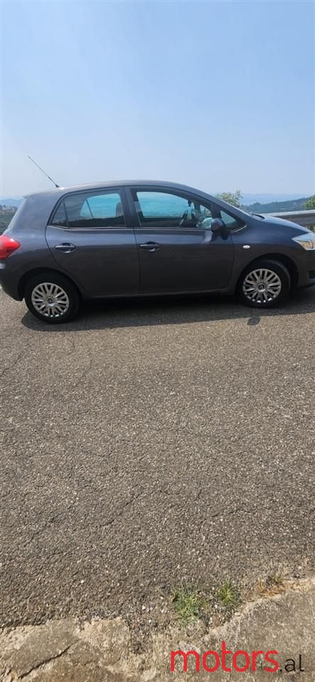 2008' Toyota Auris photo #5