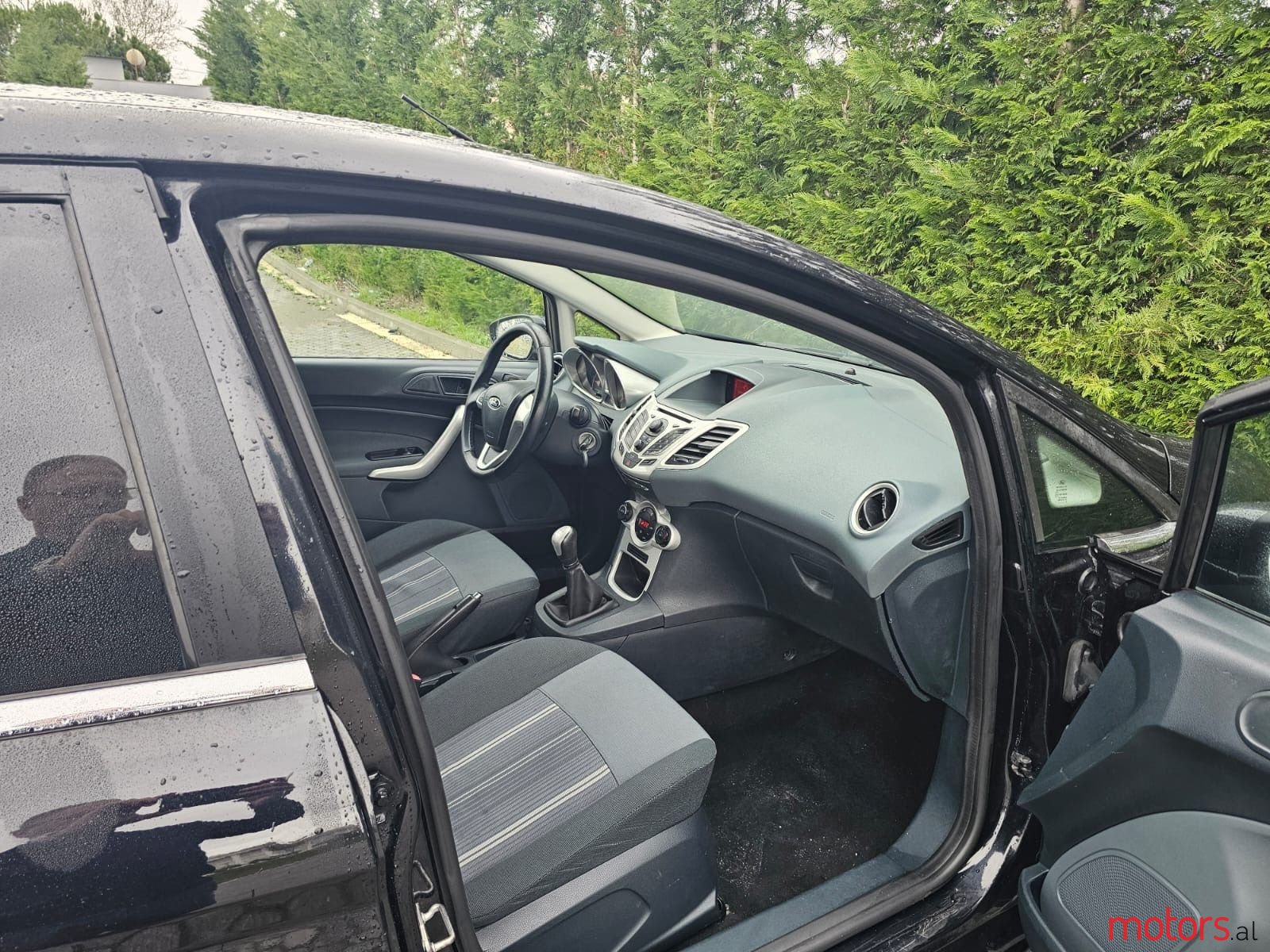 2010' Ford Fiesta photo #6