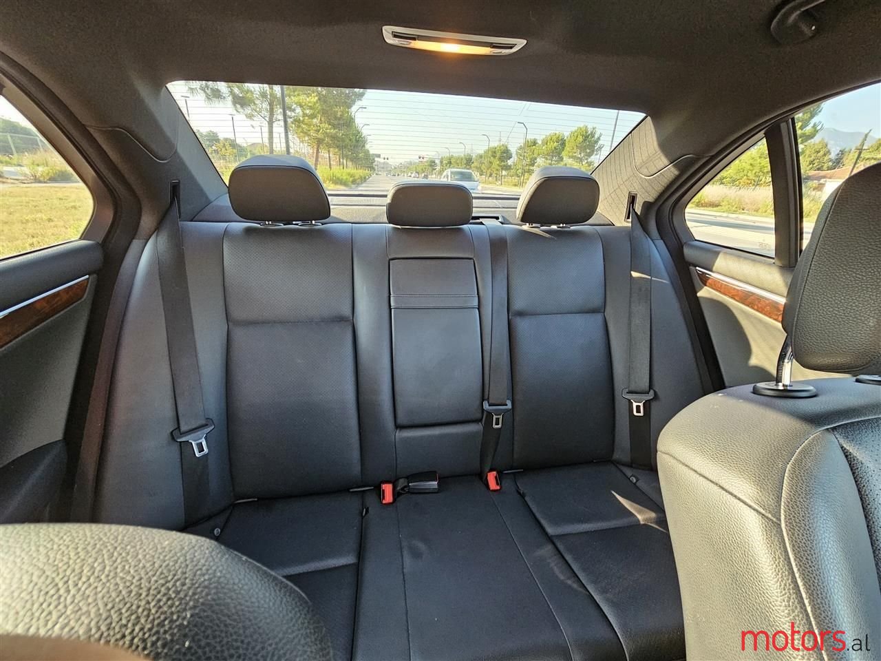 2012' Mercedes-Benz C 250 photo #6