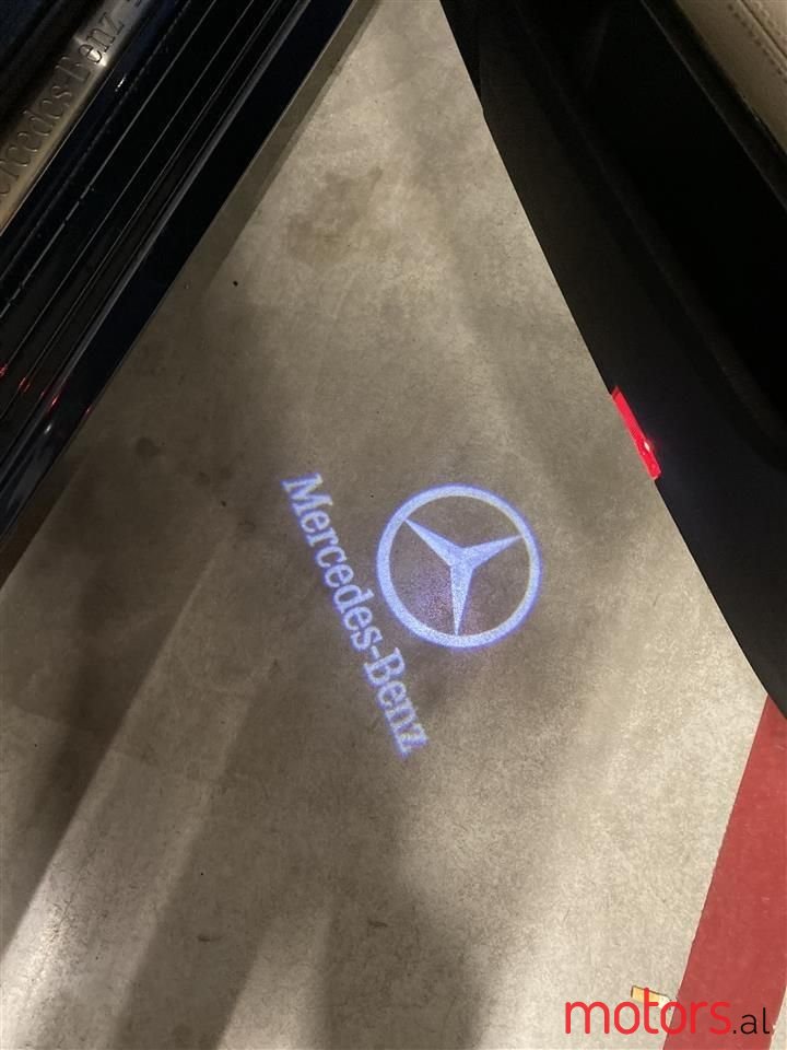 2011' Mercedes-Benz E 55 AMG photo #3