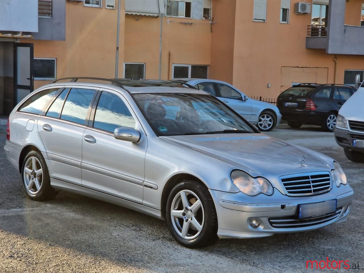 2004' Mercedes-Benz C 220 photo #2