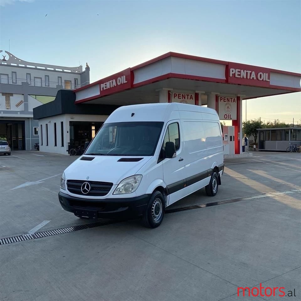 2013' Mercedes-Benz Sprinter photo #2