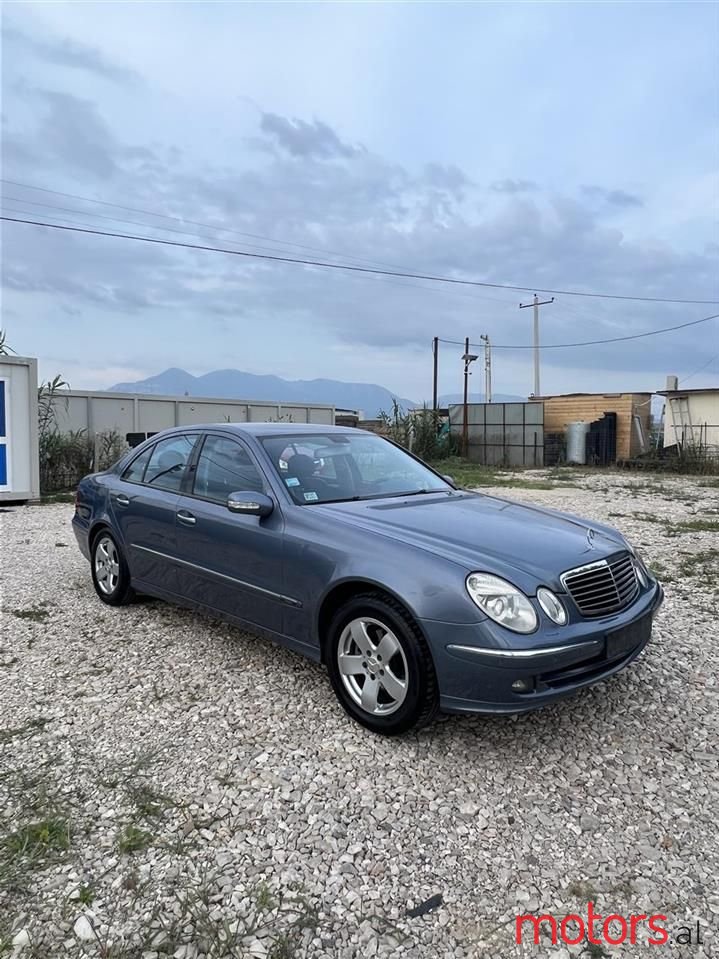 2005' Mercedes-Benz E 220 photo #6