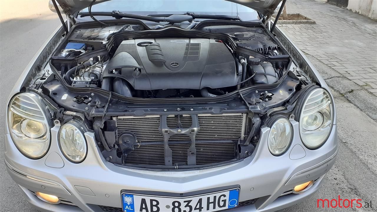 2007' Mercedes-Benz E 220 photo #6