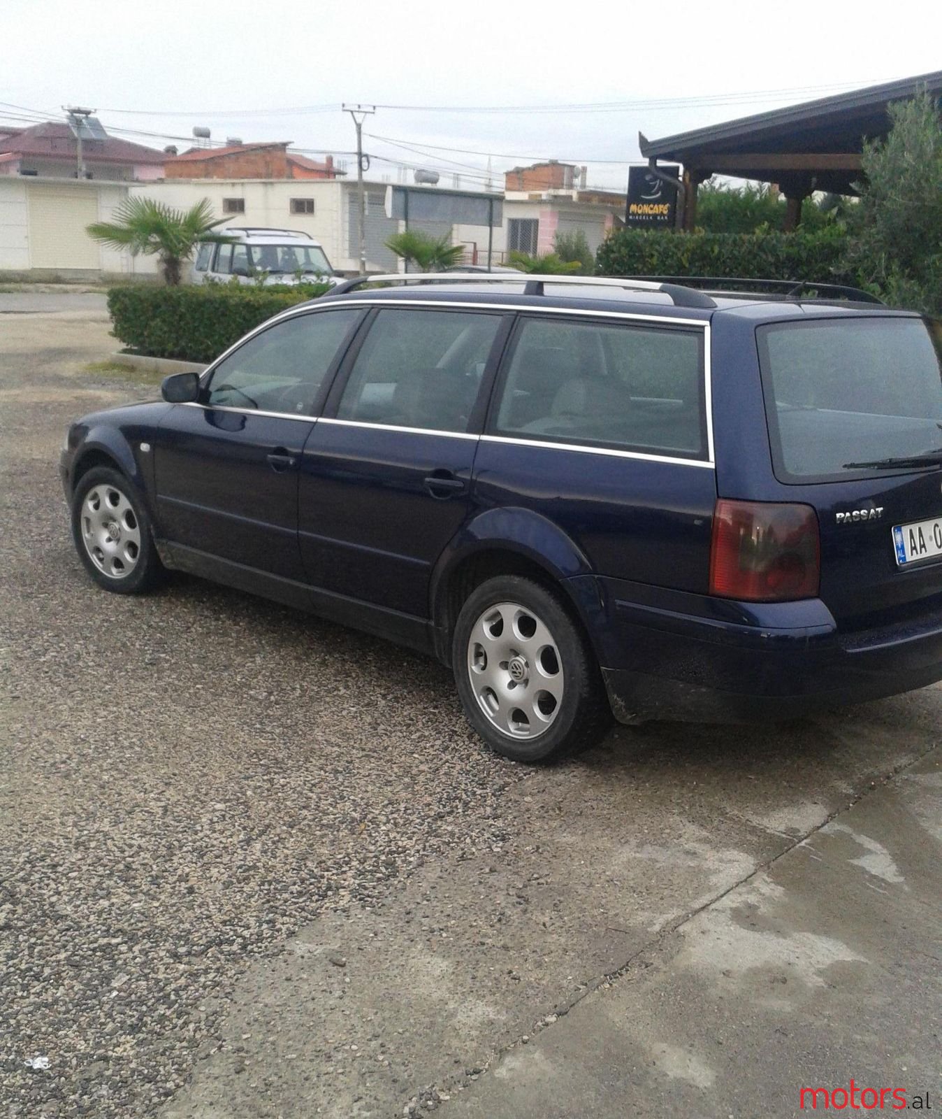 2002' Volkswagen Passat photo #3