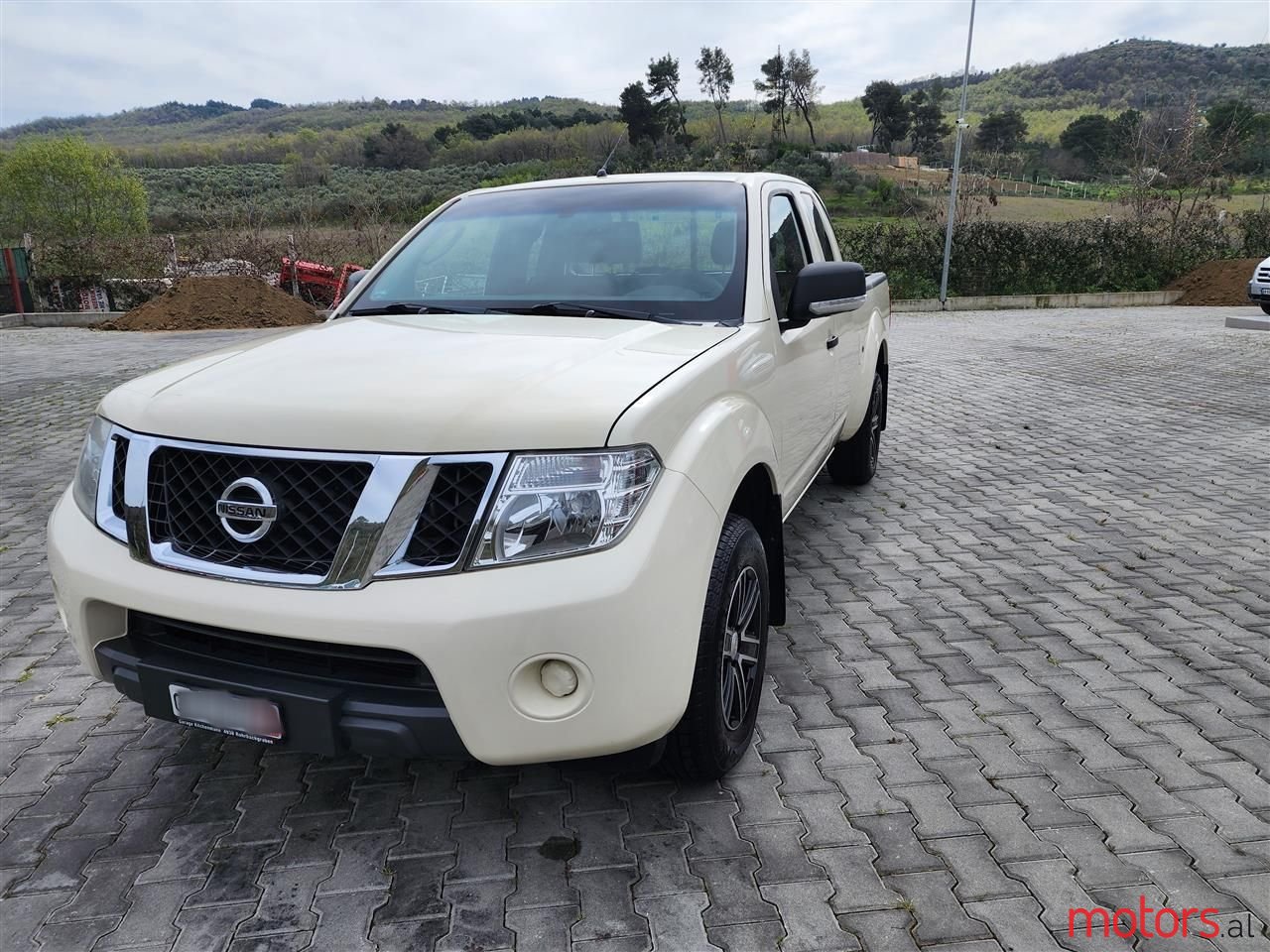 2012' Nissan Navara photo #4